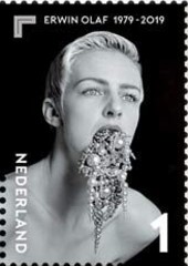 Erwin Olaf - 40 jaar fotografie - 1986 Squares - Pearls